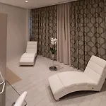 Ariston מלון