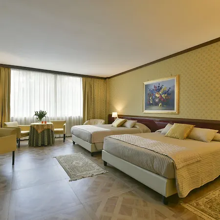Ariston Hotell