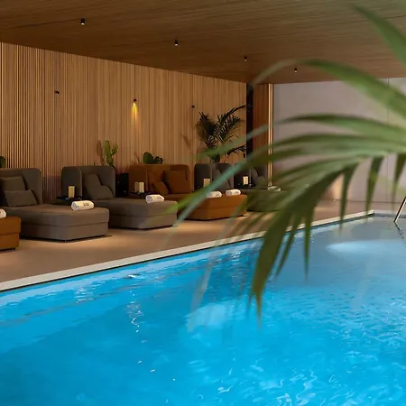 Ariston Hotell