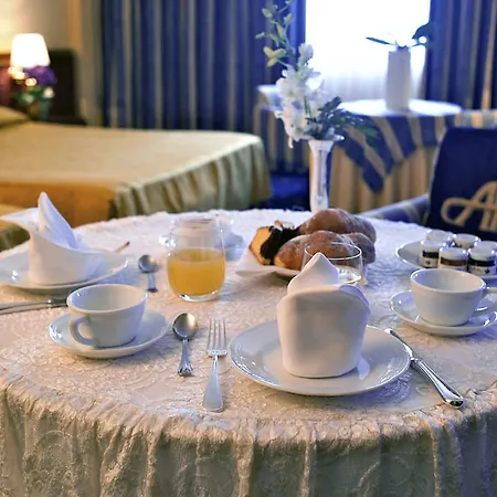 Hotell Ariston 4*