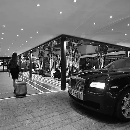 Ariston Hotell