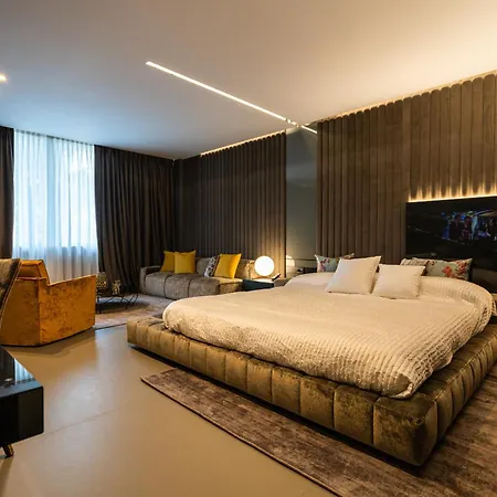 Ariston 4*