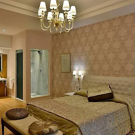 Ariston Hotel