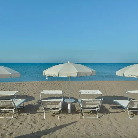 Отель Ariston 4*